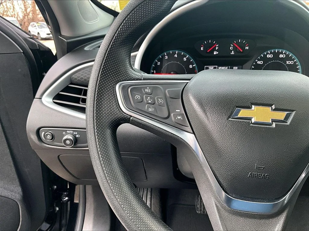 2024 Chevrolet Malibu 1LT - Photo 12
