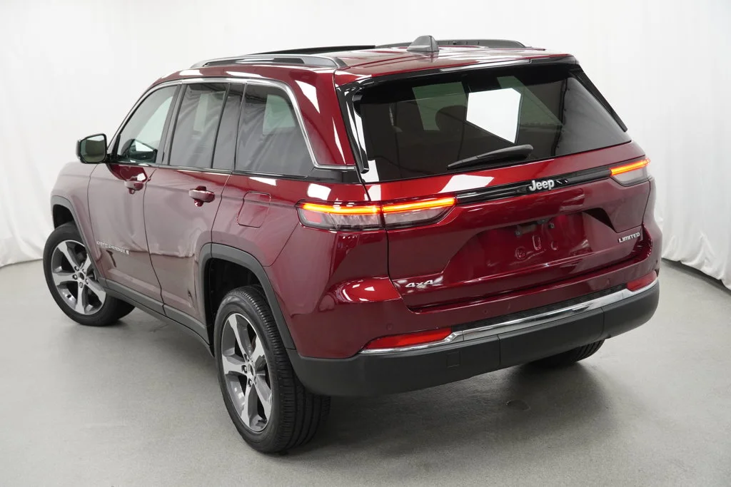 Used 2025 Red Jeep Limited image 21