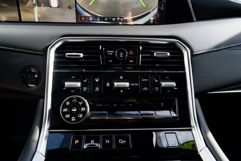 New 2026 Aspen White TriCoat Nissan Platinum image 17