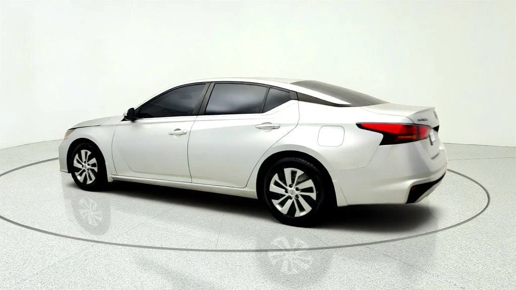 Used 2023 Brilliant Silver Metallic Nissan 2.5 S Sedan image 7
