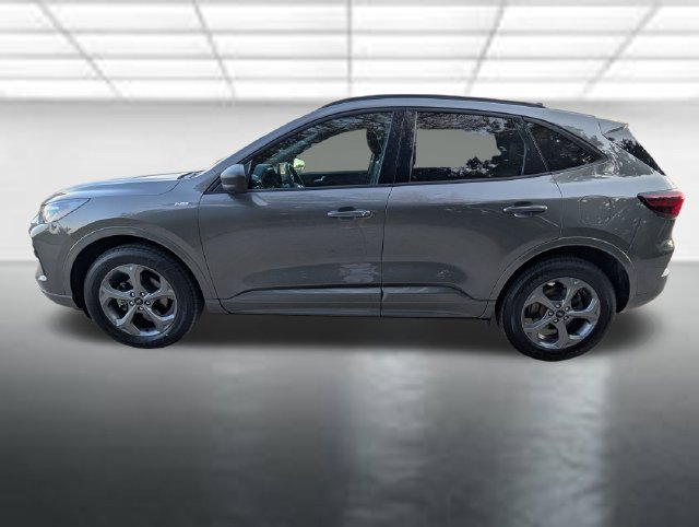 2023 Ford Escape ST-Line - Photo 13