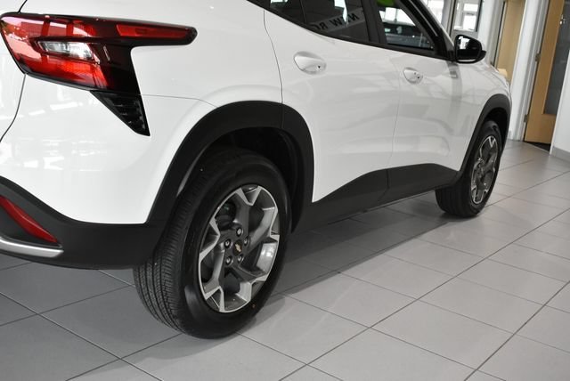 New 2026 Summit White Chevrolet LT image 11