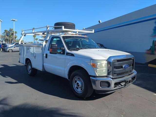 2015 Ford F-350 Super Duty Chassis Cab XL