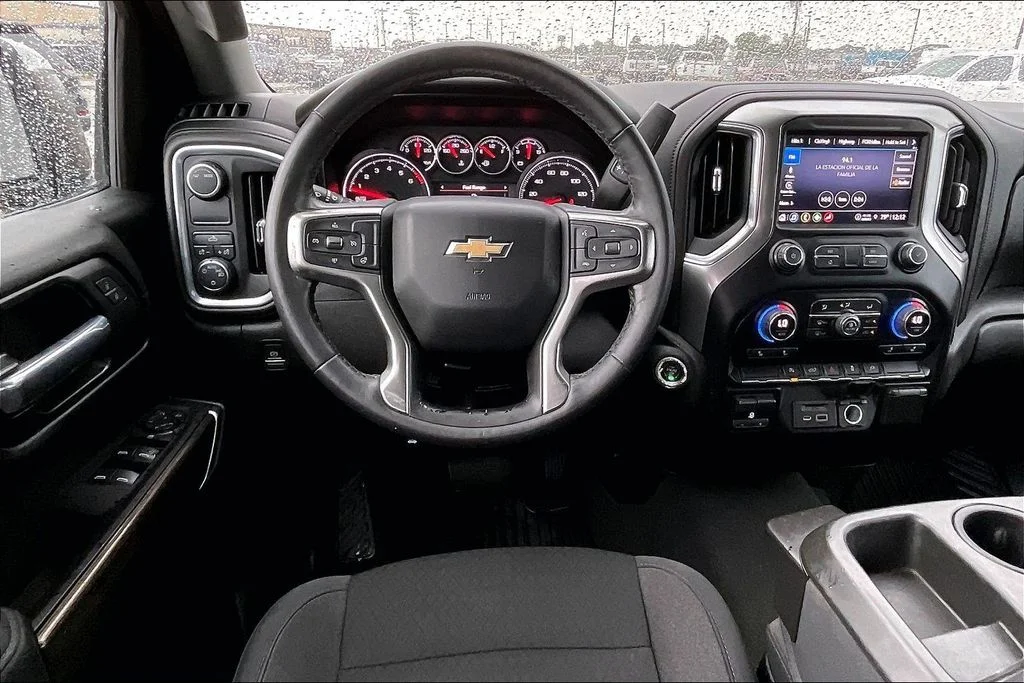 Used 2021 Red Chevrolet LT image 8