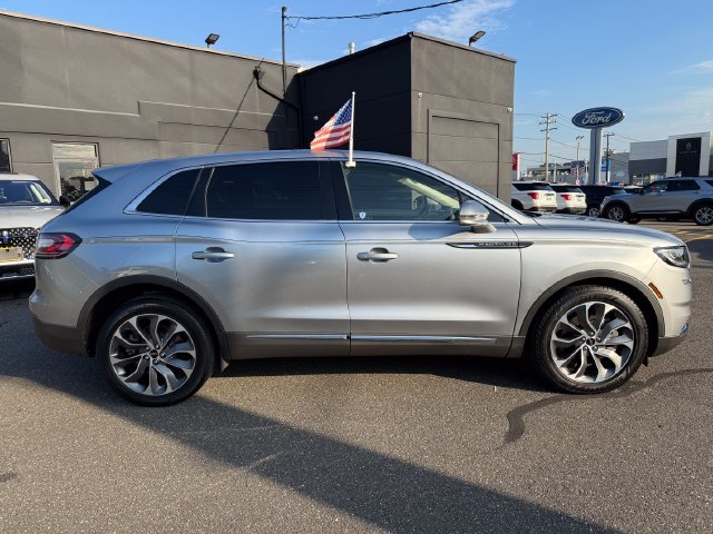 Used 2022 Silver Radiance Metallic Lincoln Reserve image 6