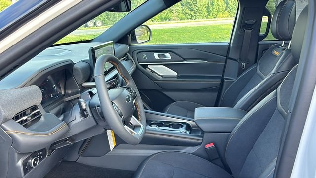 New 2026 Star White Metallic Tri-Coat Ford Tremor image 24