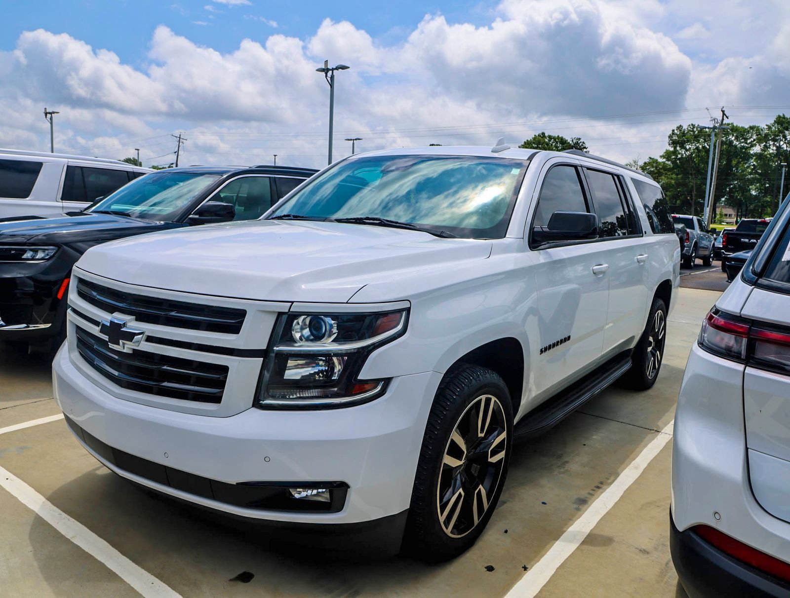 Used 2018 White Chevrolet LT image 2