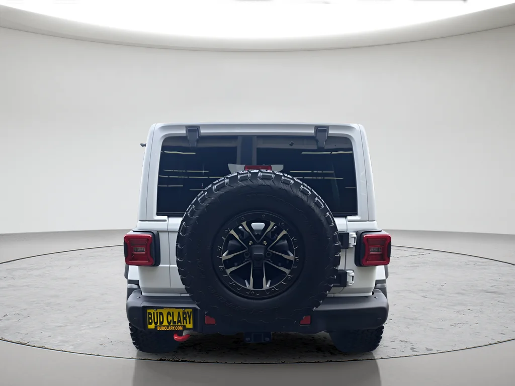 New 2026 Bright White Clear-Coat Exterior Paint Jeep Rubicon X image 4
