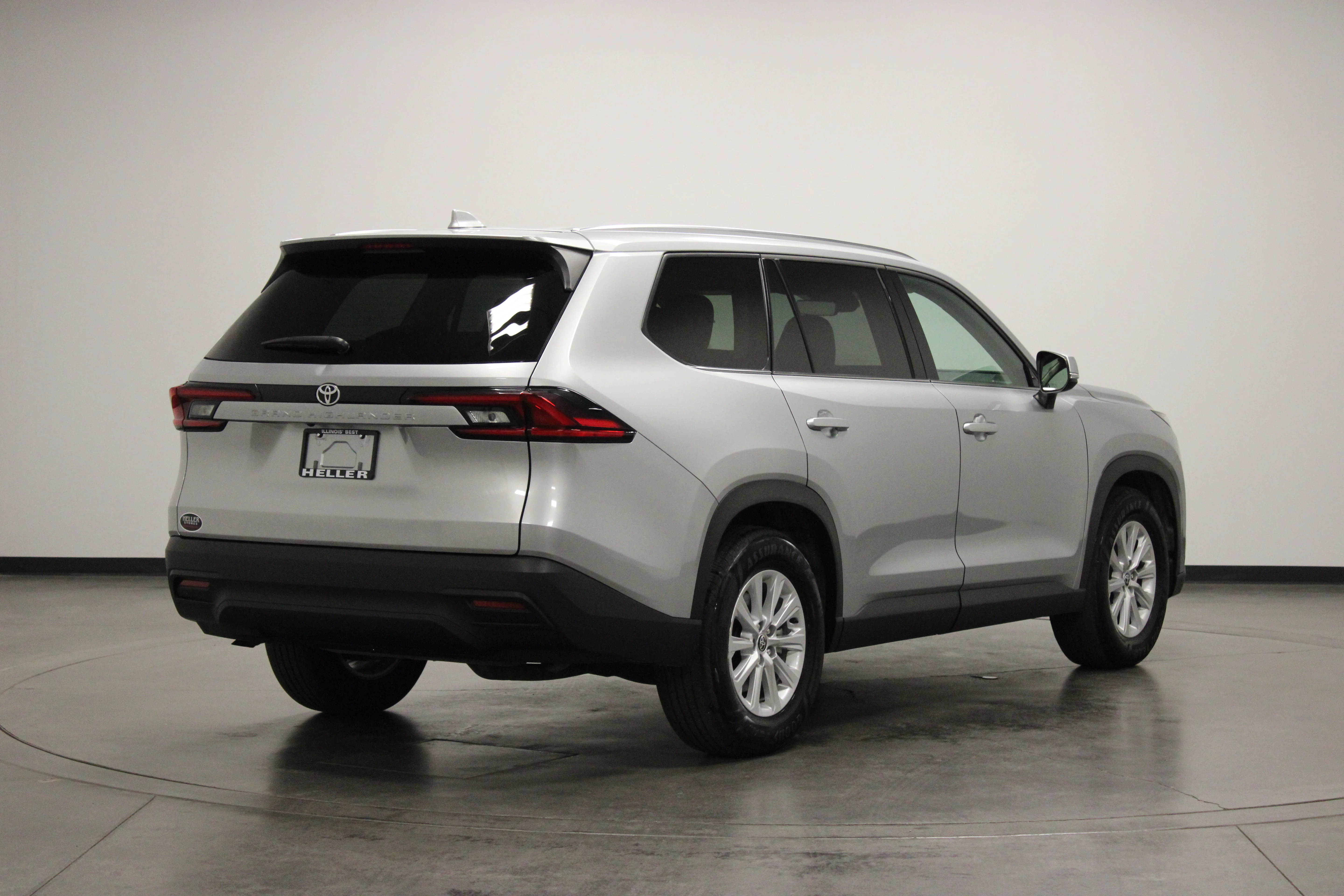 Used 2025 Celestial Silver Metallic Toyota XLE image 8
