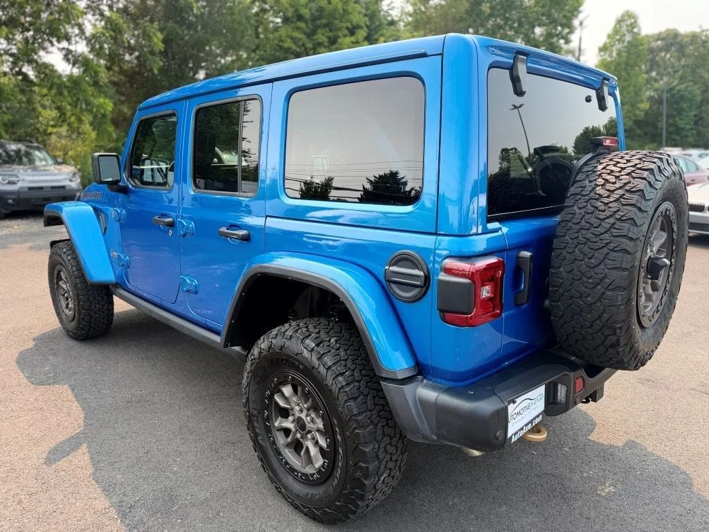 Used 2021 Hydro Blue Pearlcoat Jeep Rubicon 392 Unlimited 4x4 w/ Sky One-Touch Power Top image 8