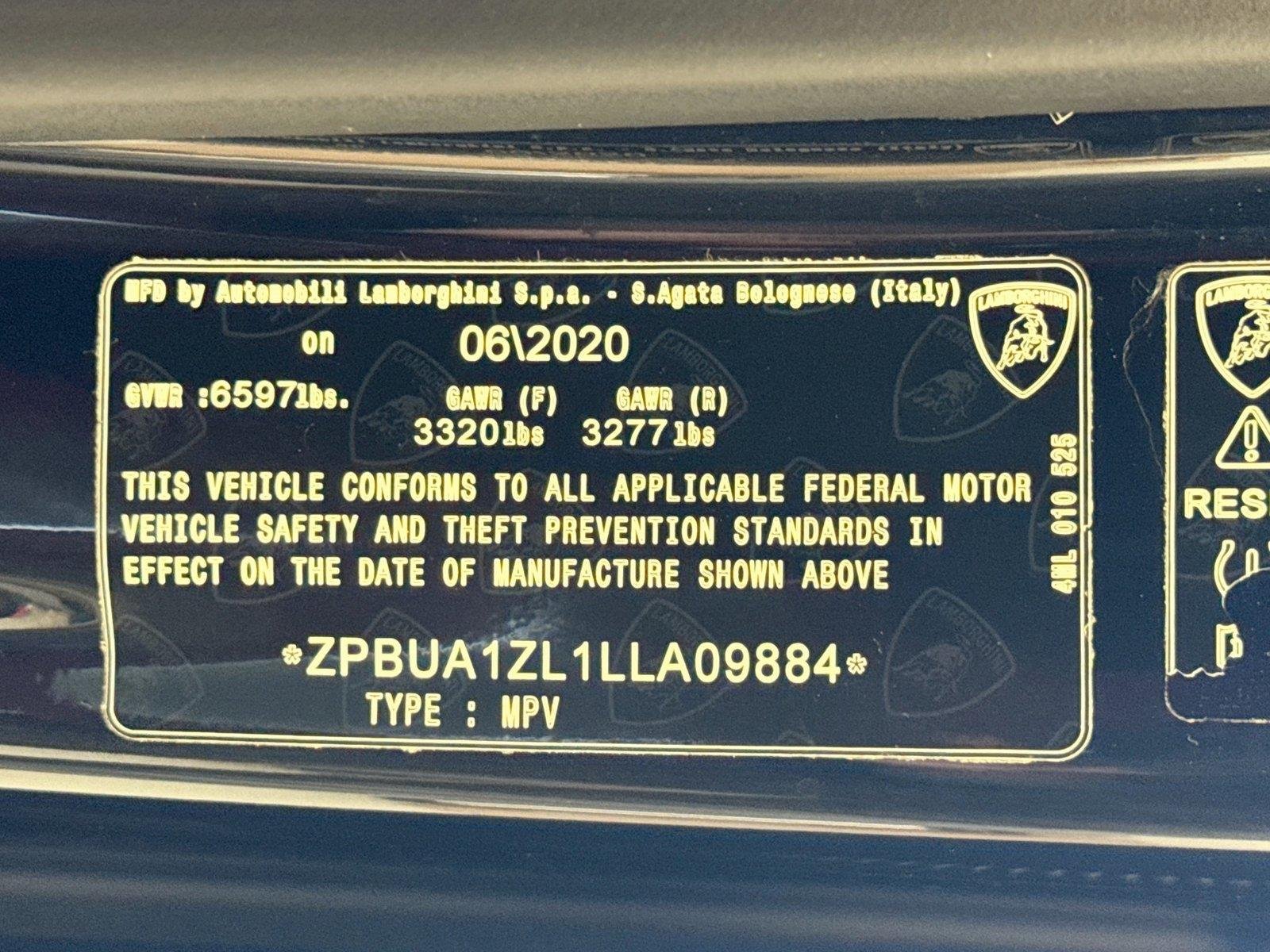Used 2020 Nero Helene Metallic Lamborghini Base image 32