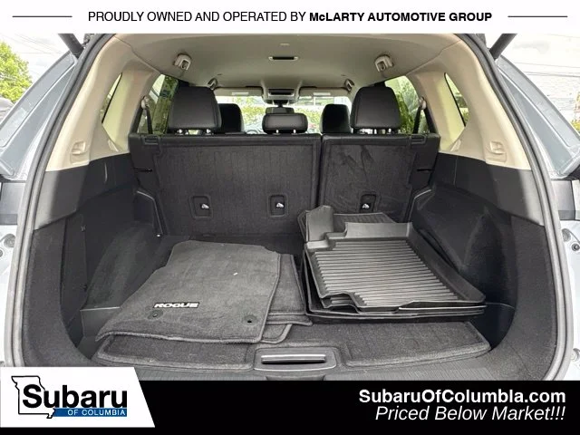 Used 2025 Gray Nissan SL image 16