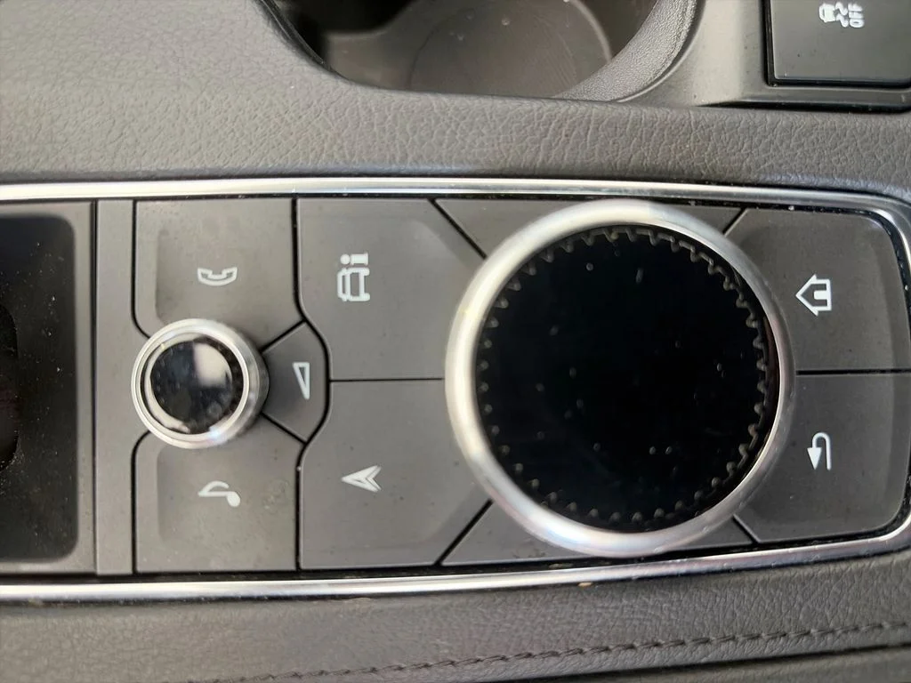 Used 2025 Green Cadillac Premium Luxury image 36