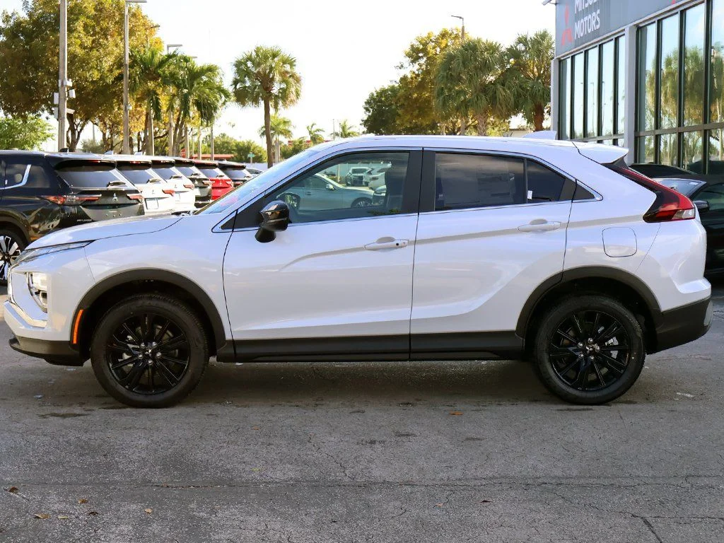 2026 Mitsubishi Eclipse Cross LE - Photo 14