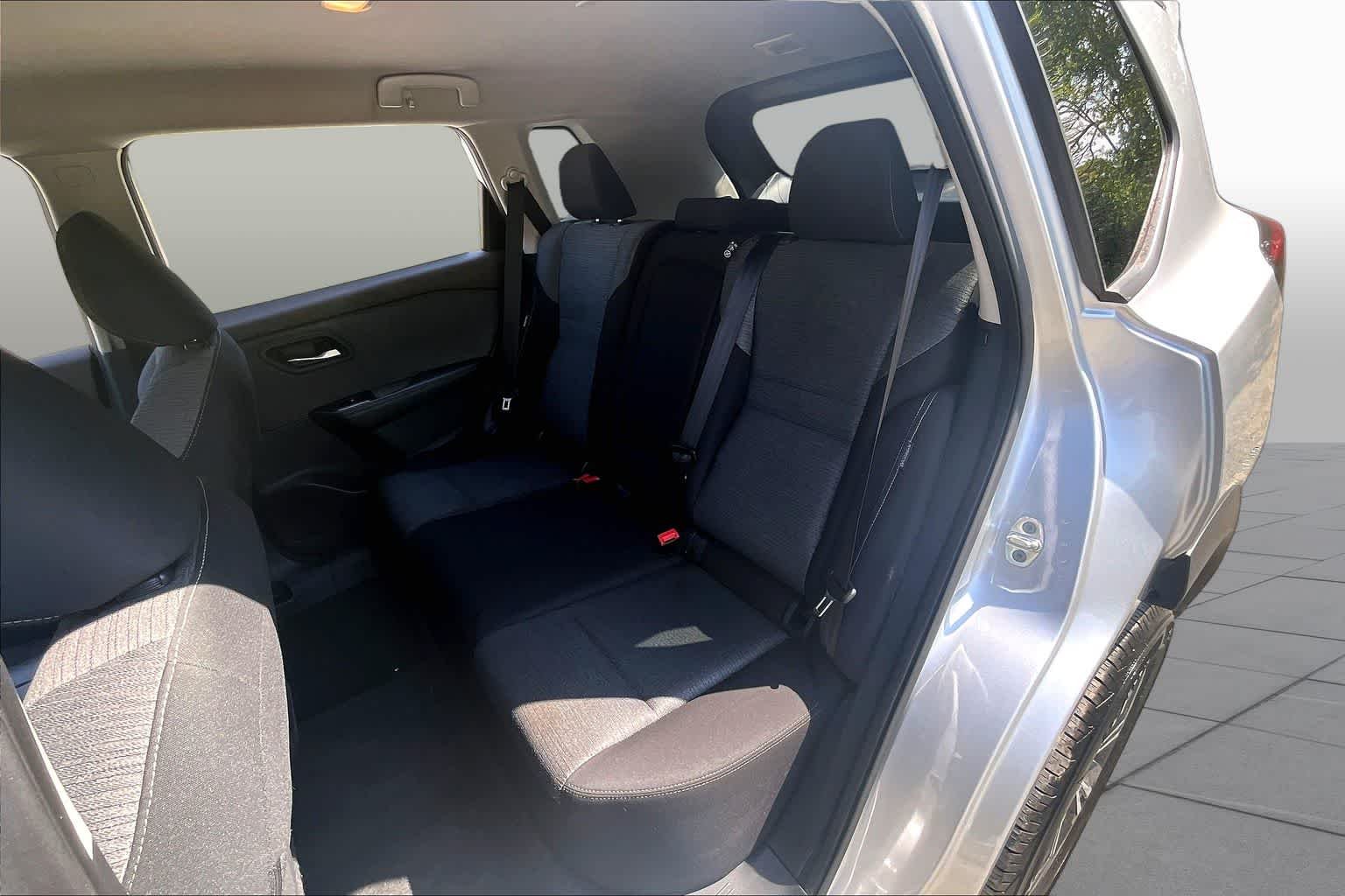 Used 2022 Brilliant Silver Metallic Nissan SV image 20