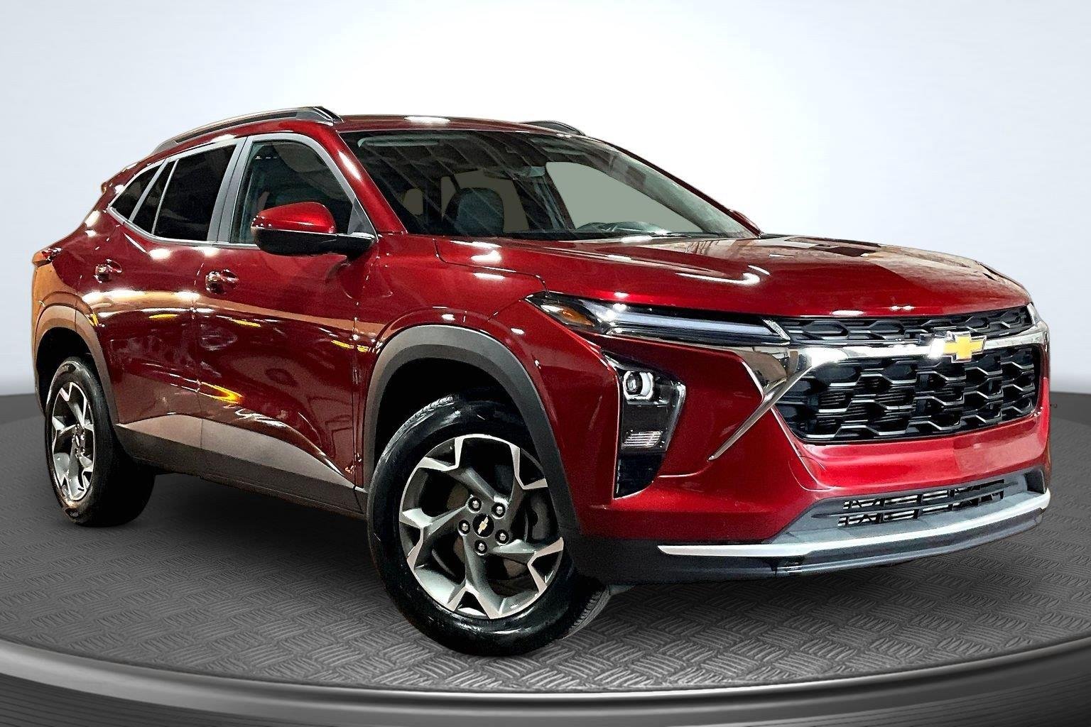 Used 2025 Crimson Metallic Chevrolet LT image 13