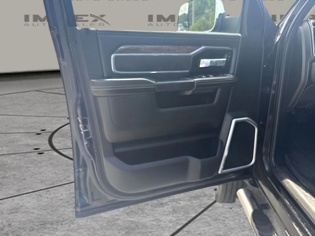 Used 2021 Black Ram Laramie image 16
