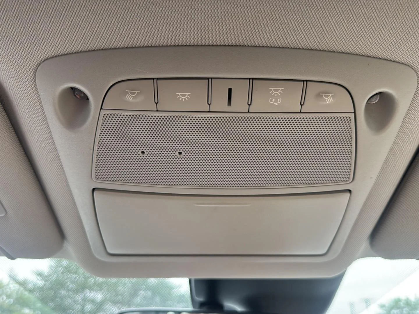 Used 2020 Pearl White Tricoat Nissan SV image 22