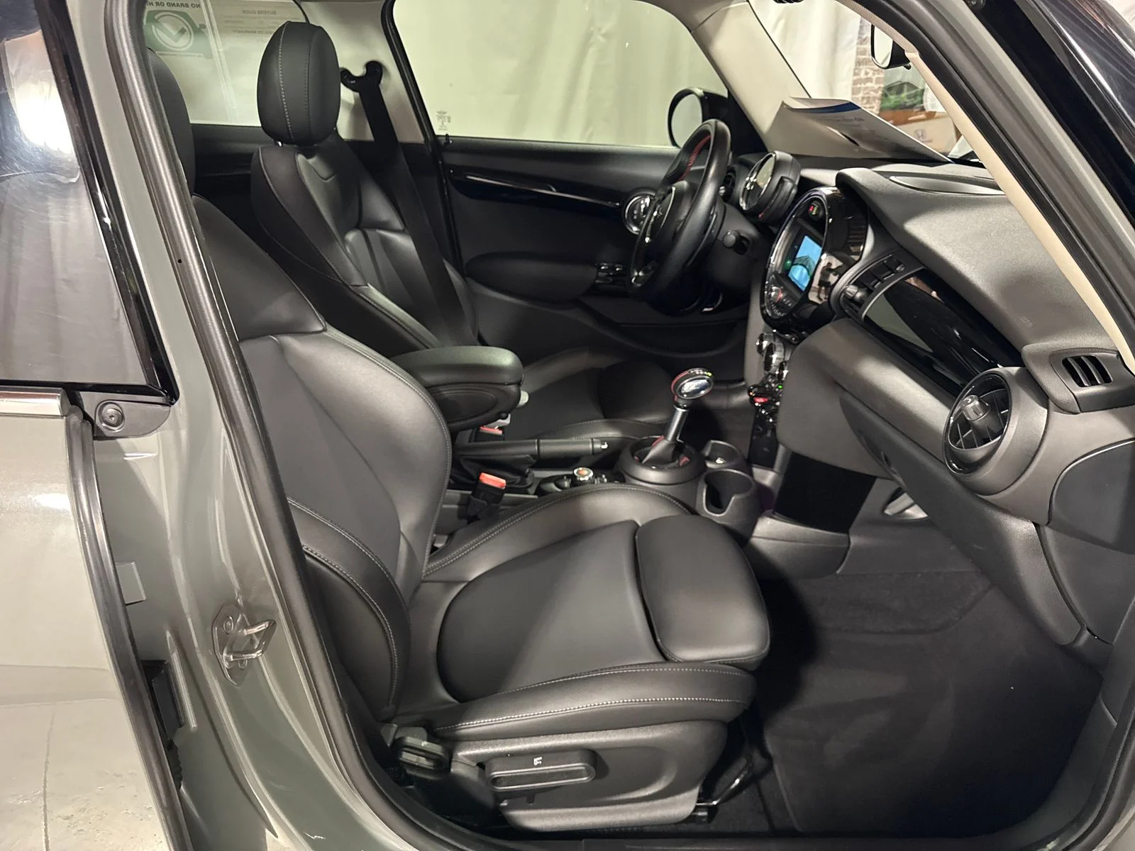 Used 2019 Gray Metallic MINI Signature image 26