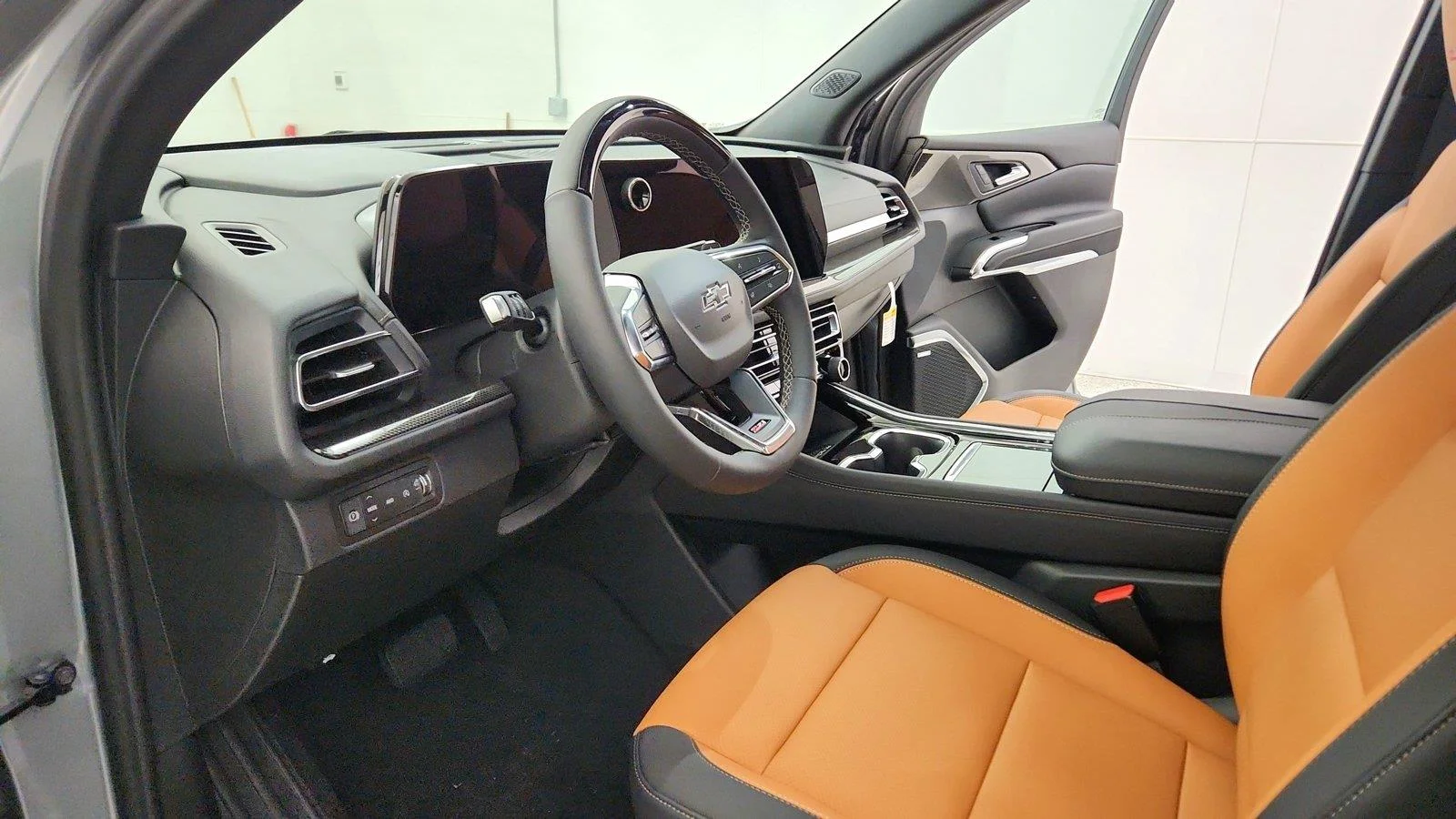 2027 Chevrolet Traverse Z71 - Photo 14
