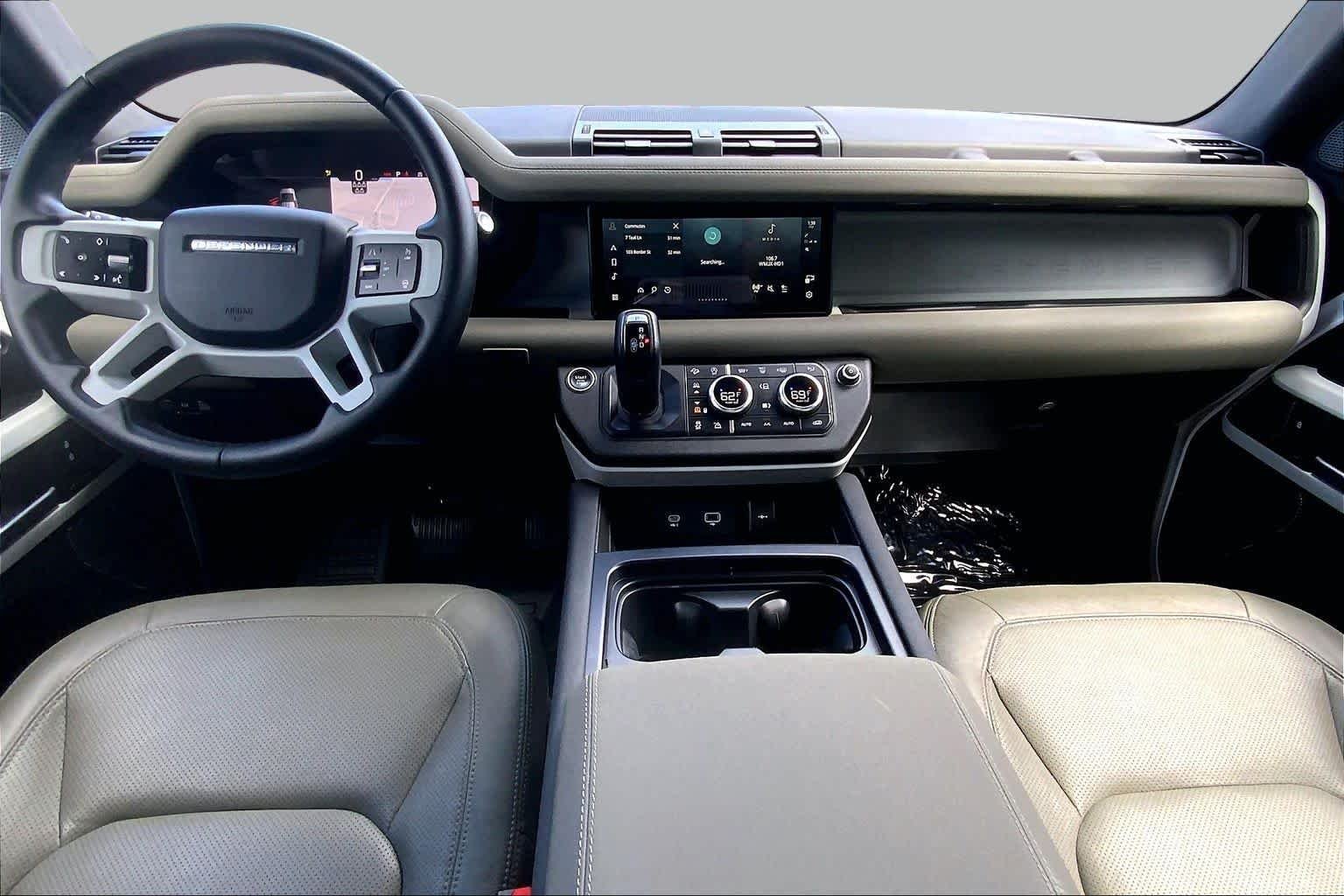 Used 2023 Fuji White Land Rover S image 14