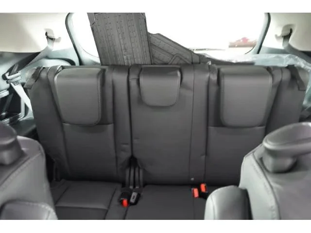 New 2027 CRYSTAL WHITE PEARL Subaru Premium 7-Passenger image 24