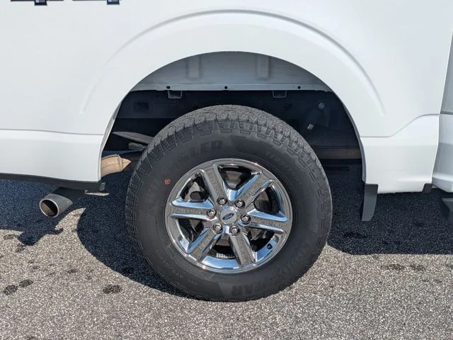 Certified Used 2025 Oxford White Ford XLT image 11