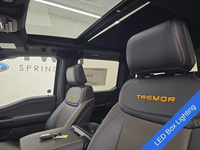 New 2026 Carbonized Gray Metallic Ford Tremor® image 27
