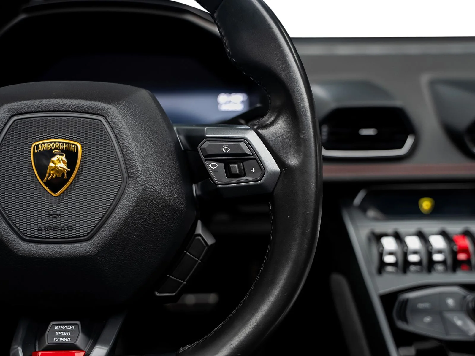 Used 2017 White Lamborghini  image 37