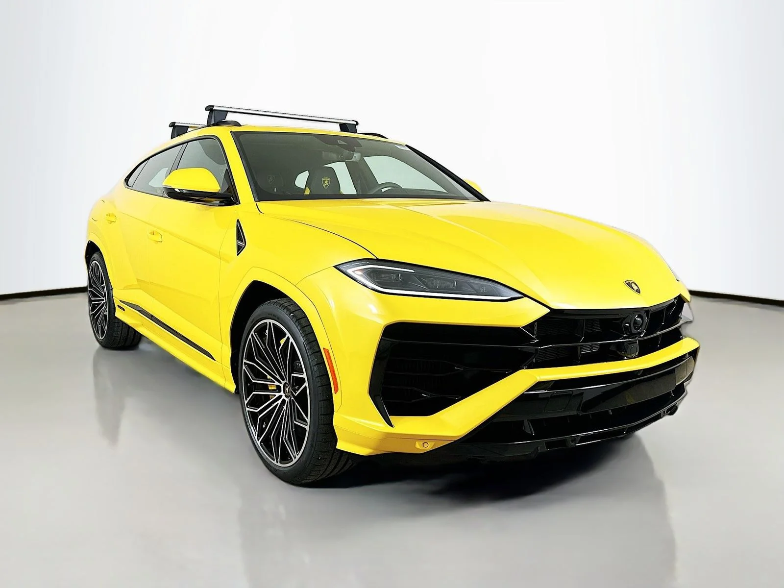Used 2025 Yellow Lamborghini  image 3