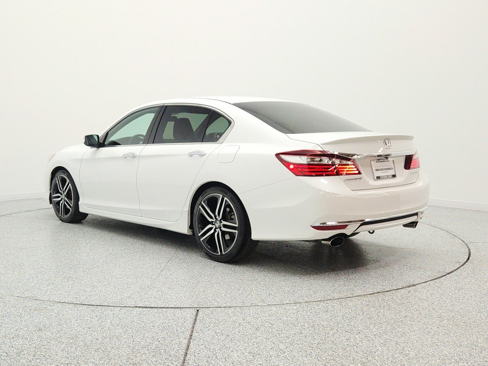 Used 2016 White Orchid Pearl Honda 4dr I4 CVT Sport image 7