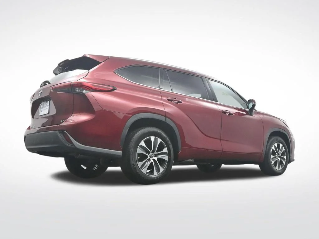 Certified Used 2021 Ruby Flare Pearl Toyota XLE image 44