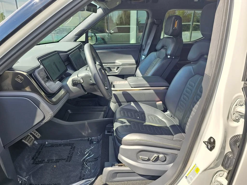 Used 2022  RIVIAN Adventure Package image 22