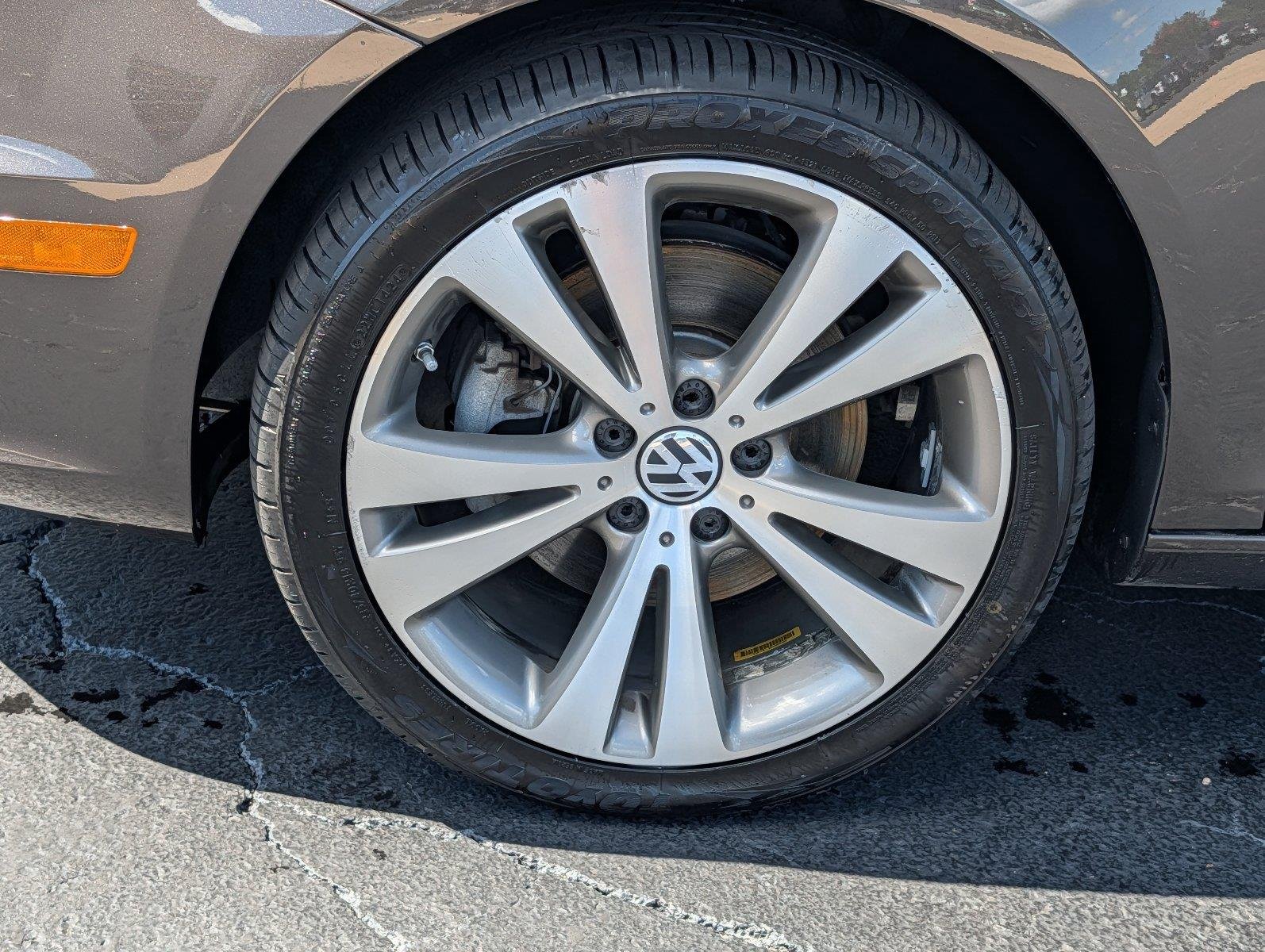 Used 2013 Black Oak Brown Metallic Volkswagen Lux image 9