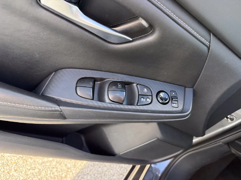 Used 2025 Gray Nissan SV image 6