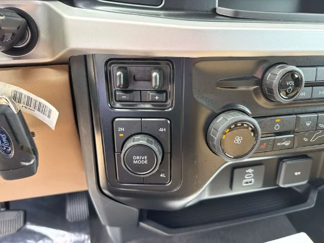 New 2026 Oxford White Ford F-350® XLT image 26