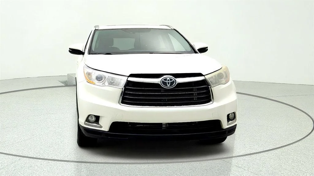Used 2016 Blizzard Pearl Toyota AWD 4dr V6 Limited w/ Driver Tech & Rear Entertainment image 2