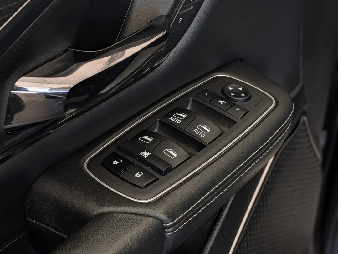 Used 2023 Black RAM Limited - - 4x4 - Pano Sunroof - 14.4 Uconnect NAV - 360 Camera & More! image 13