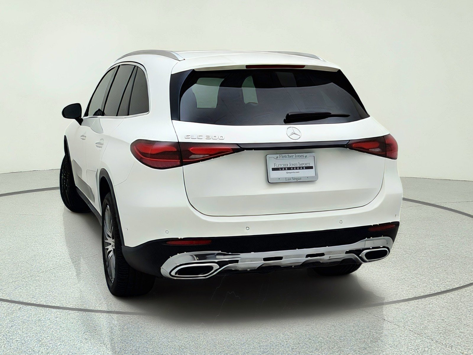 Certified Used 2025 Polar White Mercedes-Benz GLC 300 image 11