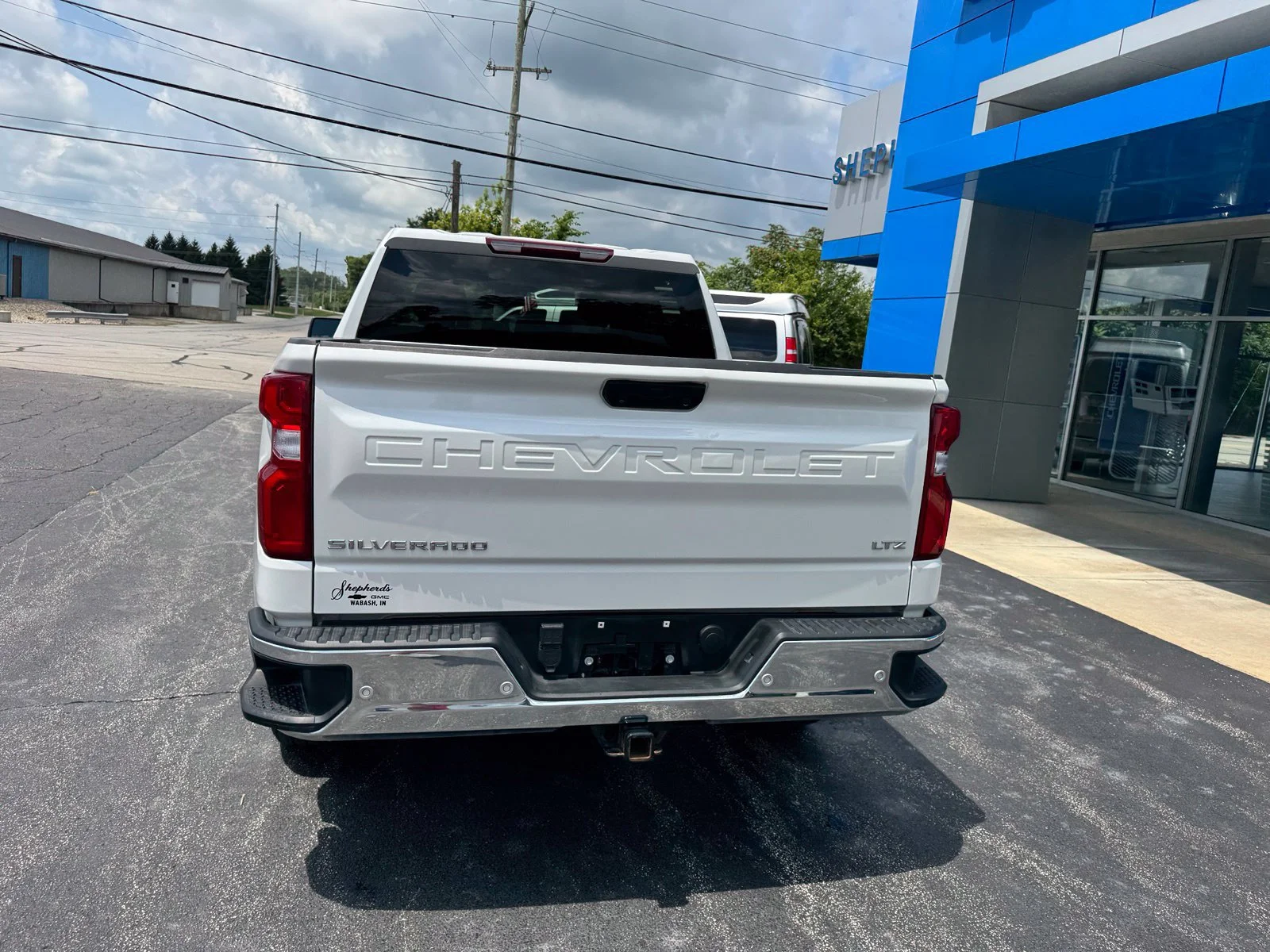 Used 2024 Iridescent Pearl Tricoat Chevrolet LTZ image 4