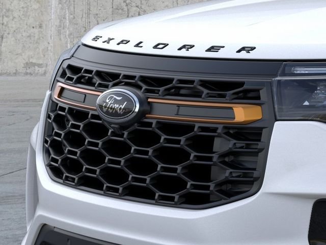 New 2026 White Metallic Ford Tremor image 17