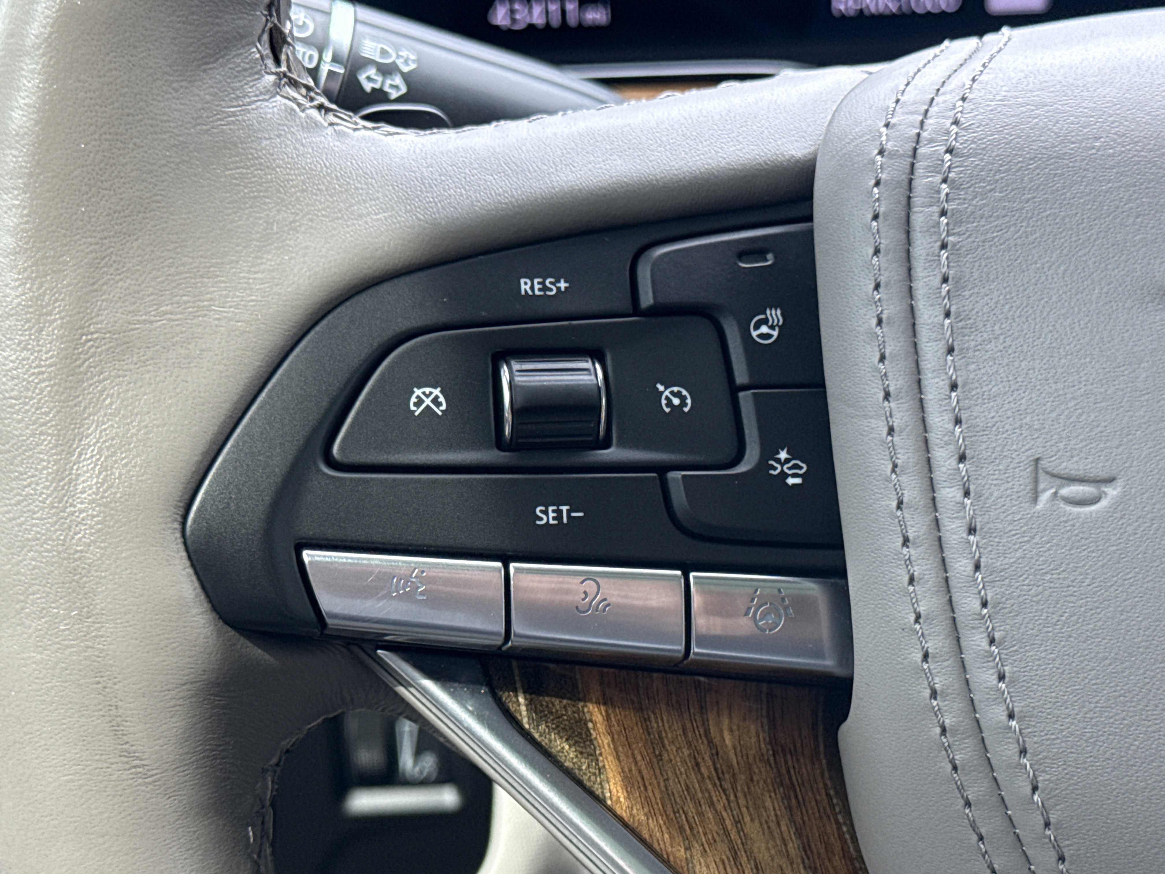 Used 2023 Sandstone Metallic Cadillac Sport Platinum image 25