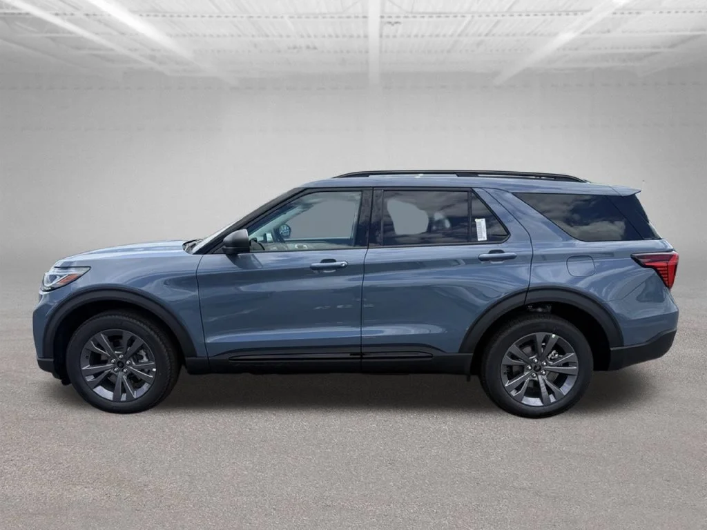 New 2026 Vapor Blue Metallic Ford Active image 9