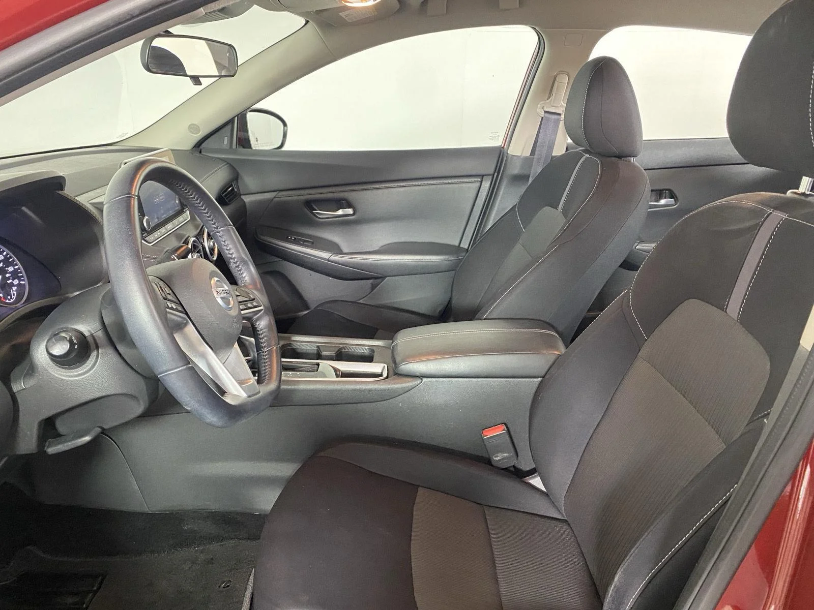 Used 2020 Scarlet Ember Tintcoat Nissan SV image 11