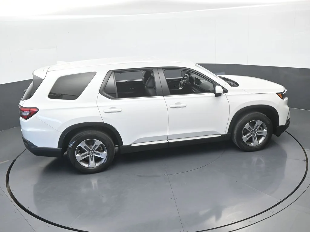 Used 2025 White Honda EX-L image 56