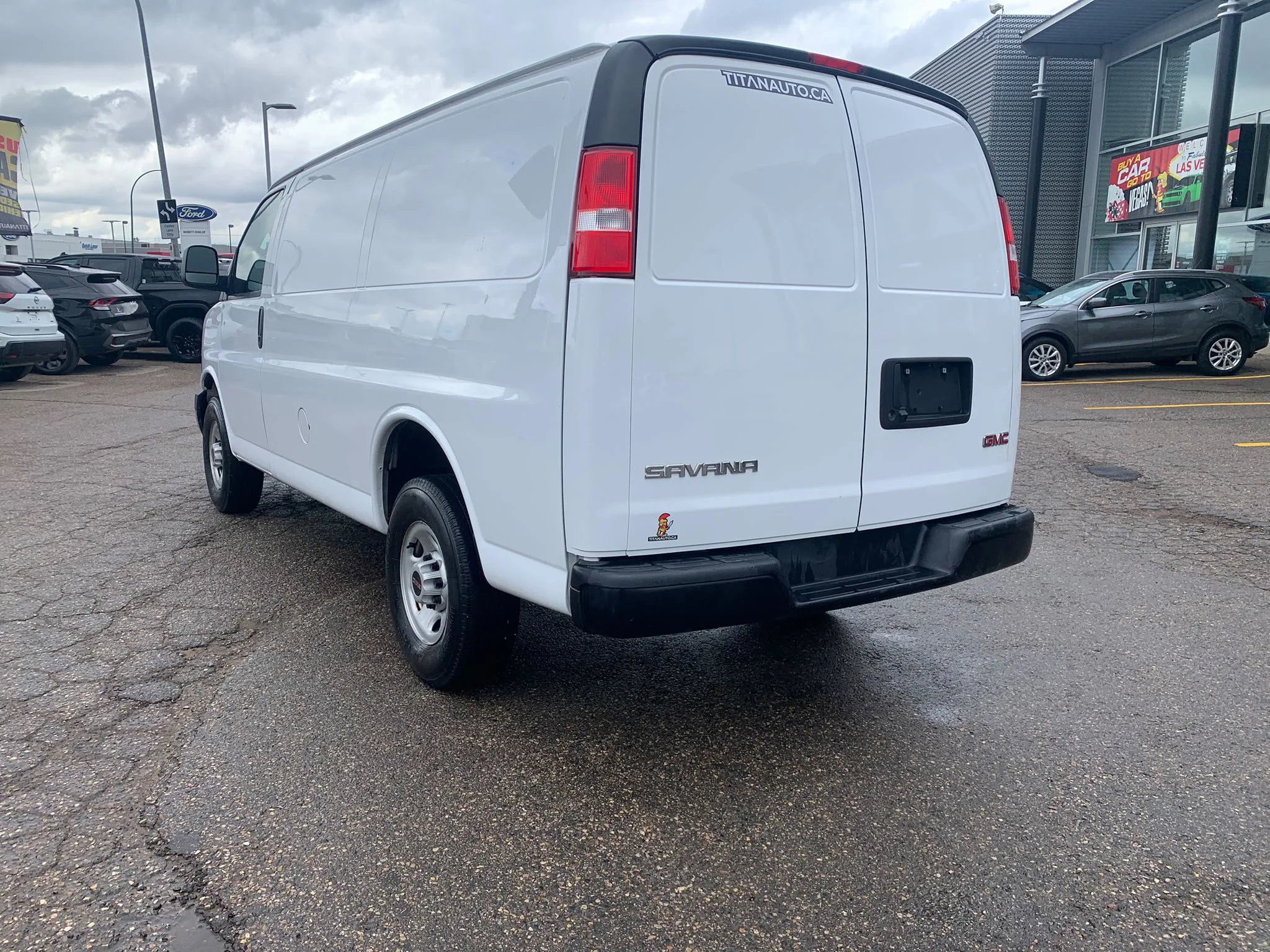 Certified Used 2023 Summit White GMC Cargo*135 | Summit White | Rubber Lined Flooring | Htd Mirrors | 239.4 cuft Capacity image 11