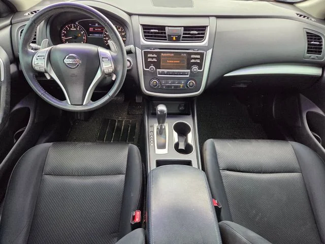 Used 2016 Black Nissan 2.5 SR image 10