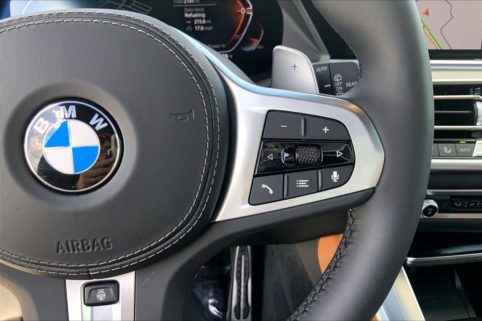 Used 2023 Phytonic Blue Metallic BMW xDrive40i image 22