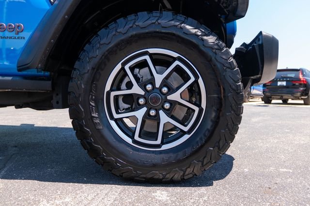 Used 2024 Blue Pearl Jeep Rubicon image 12