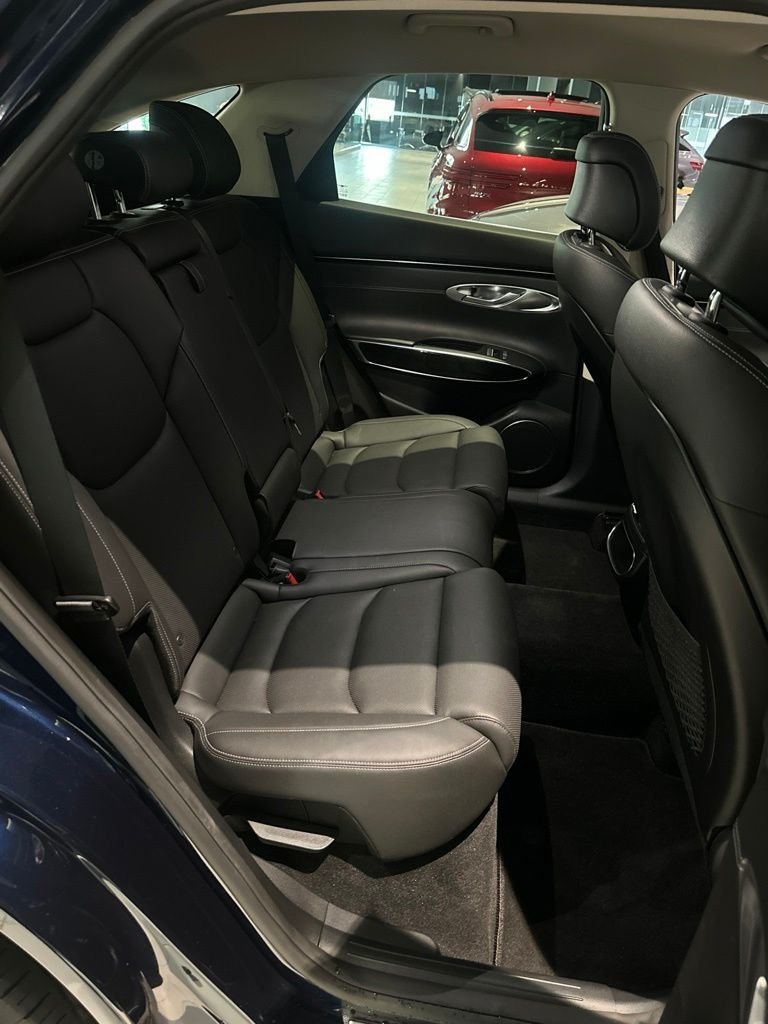 2024 GENESIS GV70 Standard - Photo 17